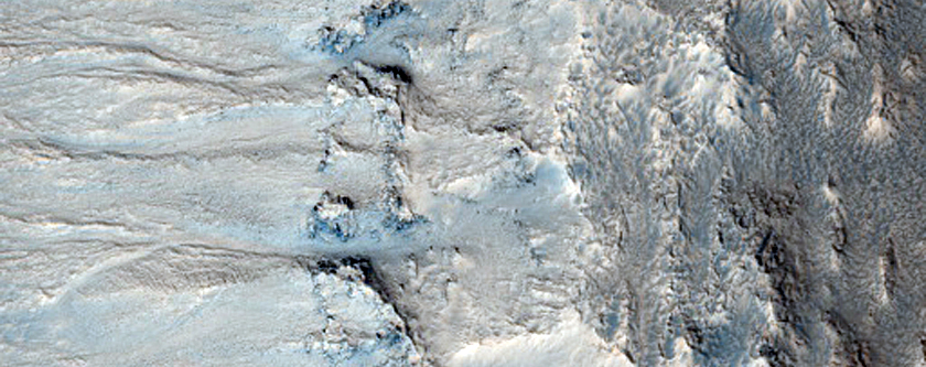 Wall and Rim of Crater in Acidalia Planitia
