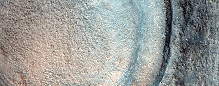 Wall and Rim of Crater in Acidalia Planitia
