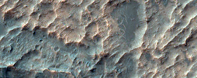 Curved Ridge and Layered Materials in CTX Image
