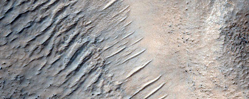 Discontinuous Ridges in Hellas Planitia
