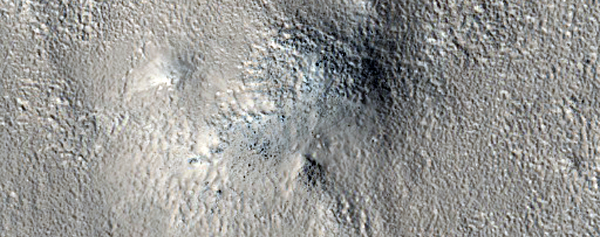 Knobs in Adamas Labyrinthus
