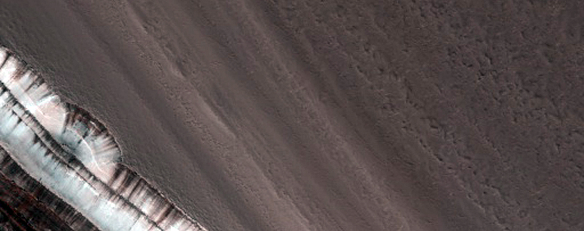 Steep Scarp on Edge of North Polar Layered Deposits
