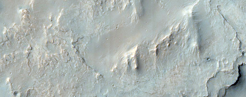 Layers of Lighter and Darker Tone in Southeast Juventae Chasma
