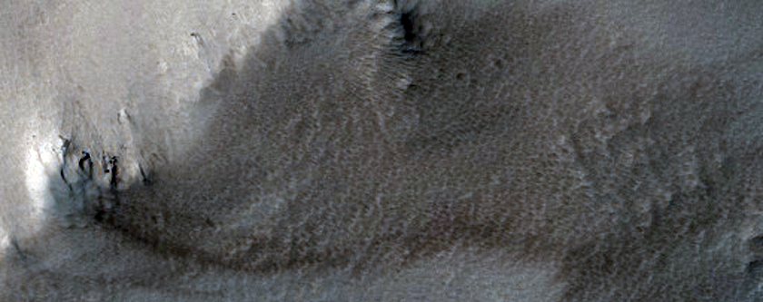 Layers in Noctis Labyrinthus
