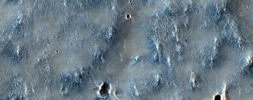 Формы рельефа на северо-востоке плато Syrtis Major