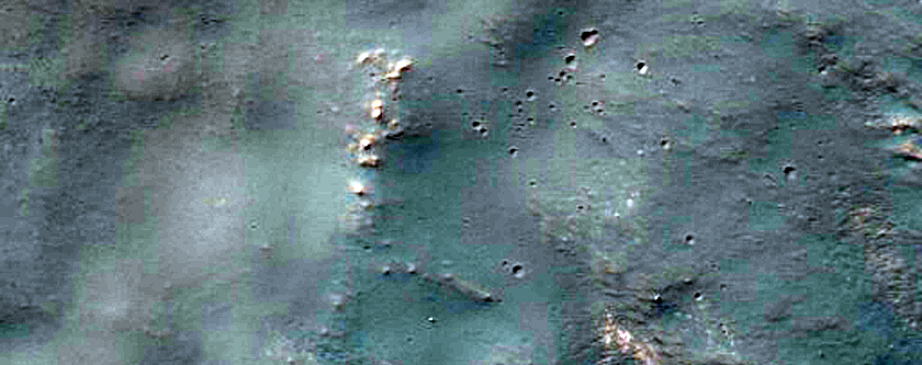 Cratere da impatto nel nord della regione di Hellas