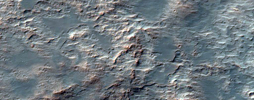 Well-Preserved Crater North of Hellas Planitia
