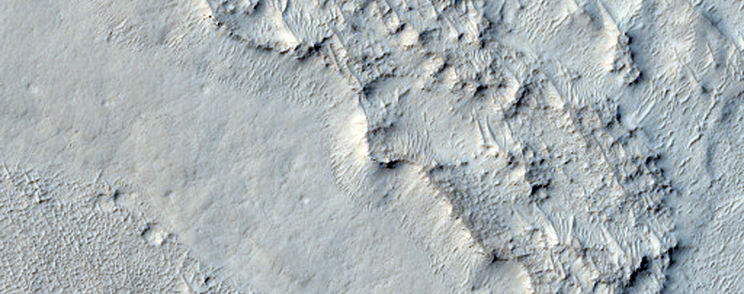 Cliffs and Stratified Features in Central Arabia Terra
