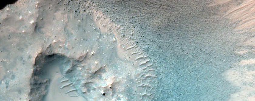 Well-Preserved Crater in Margaritifer Terra
