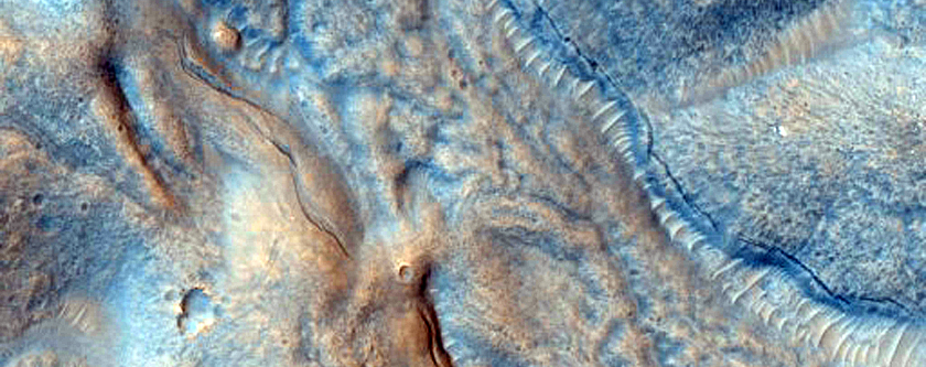 Well-Preserved 6-Kilometer Impact Crater
