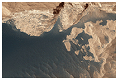 Sedimentos oscuros en la formacin Medusa Fossae