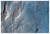 Transition between Thin Ius Chasma Landslides
