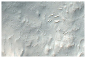 Ejecta van een goed geconserveerde krater van 8 kilometer in Hesperia Planum