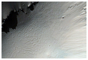 Egy becsapódási kráter lejtőjének  monitorozása