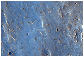 Odsłonięty materiał wyrzucony w kraterze Medrissa