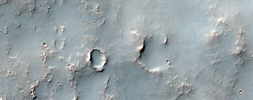 Crateres et materies superimposita in Terra Sabaea