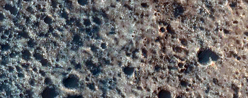 Szél okozta változások megfigyelése a Trouvelot kráterben