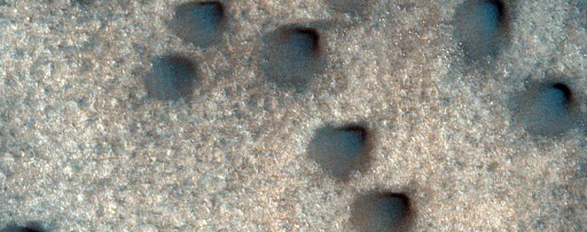 Forvitnileg lögun sandalda á pólsvæði Mars