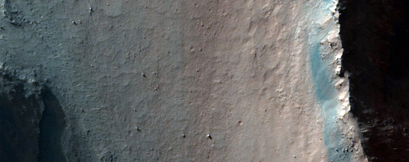 Beobachtung der Abhänge im östlichen Coprates Chasma