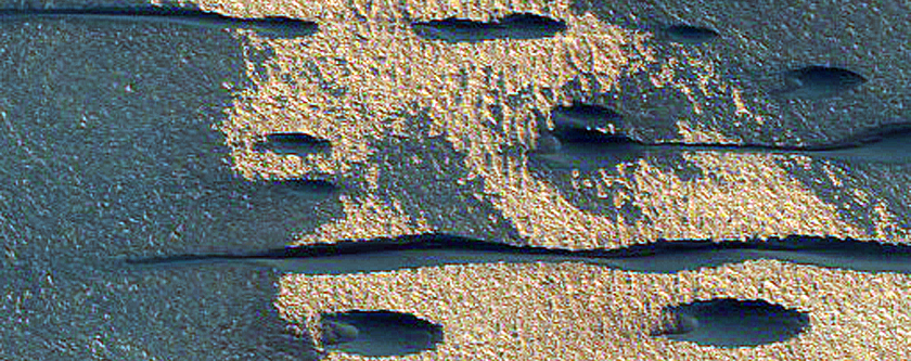 דיונות בקניון קזמה בוראלה (Chasma Boreale)