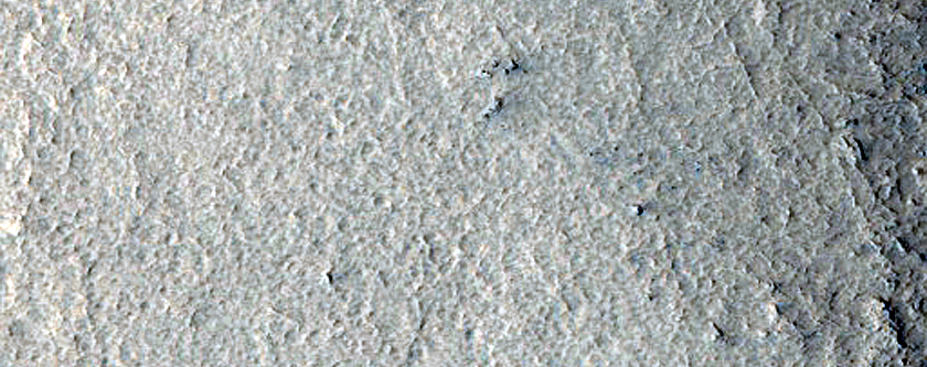 מפולת מעניינת על קיר של הר שולחן בהרי שולחן פרוטונילוס מנסאי (Protonilus Mensae)