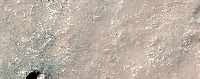 Possibly Recent Crater in Solis Lacus
