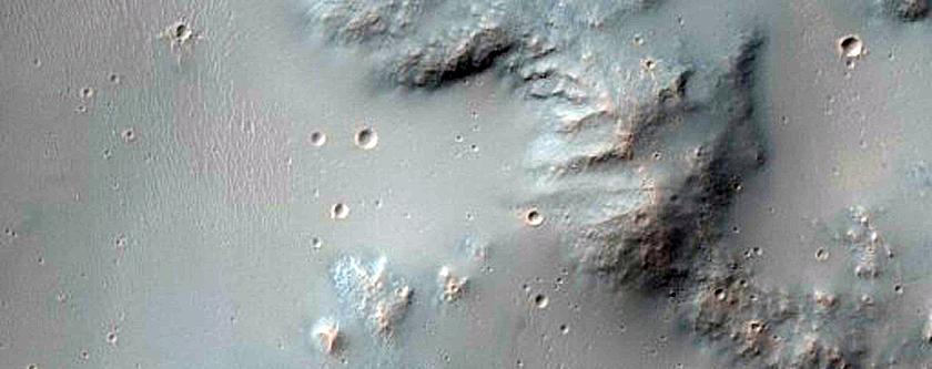 Well-Preserved 6-Kilometer Impact Crater
