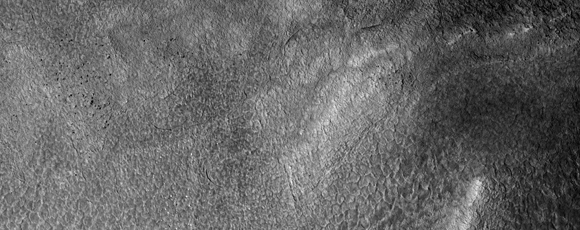 Flow Lobes in Northern Plains Crater
