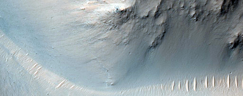 Central Structure of Impact Crater in South Meridiani Planum
