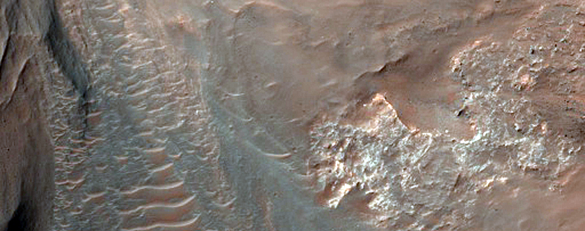 Slopes and Floor of Coprates Chasma
