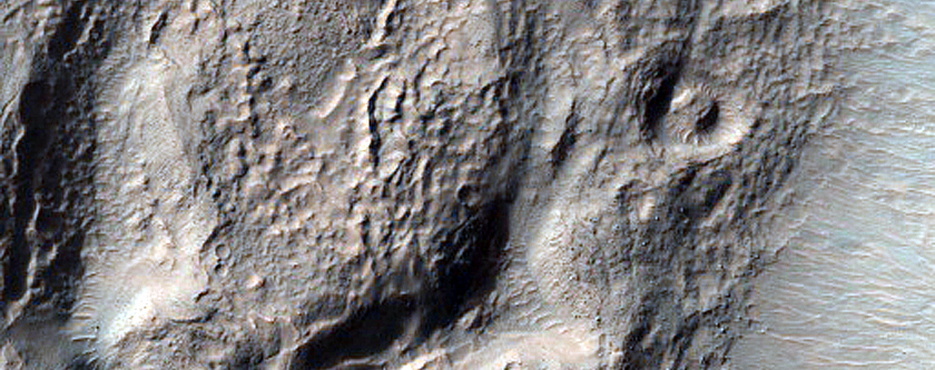Slope Features on Crater Wall in Terra Cimmeria
