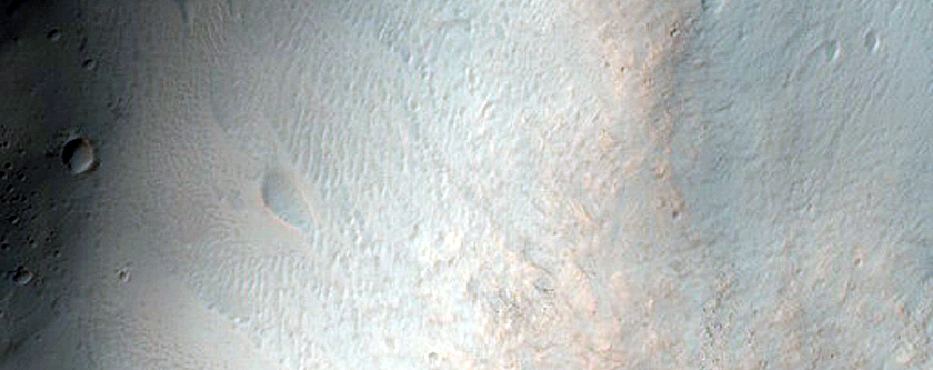Crater Rim and Floor Near Icaria Planum
