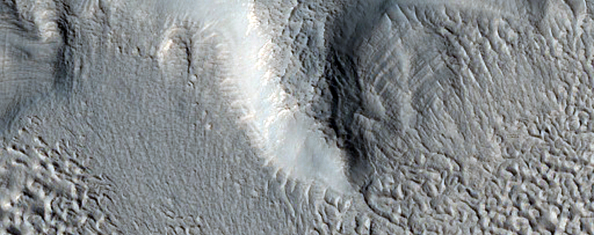 Dipping Layers in North Arabia Terra
