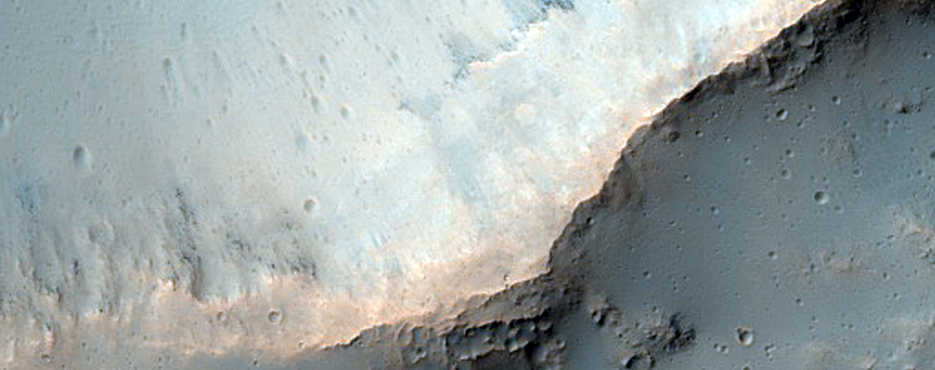 Crater in Tyrrhena Terra
