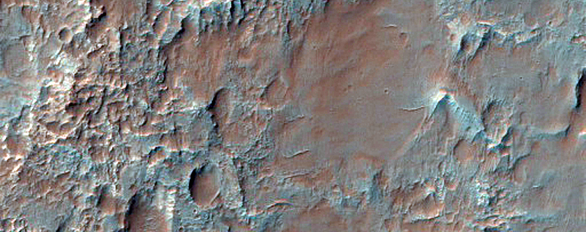 Floor of Uzboi Vallis near Nirgal Vallis
