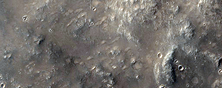 Deep Valley South of Memnonia Sulci
