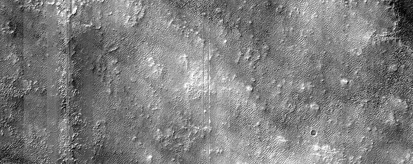 Olivine-Rich Small Crater in Terra Sirenum
