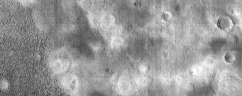 Material Contrast in Northern Plains
