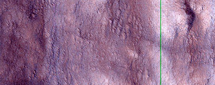 Network of Small Channels in Acheron Fossae
