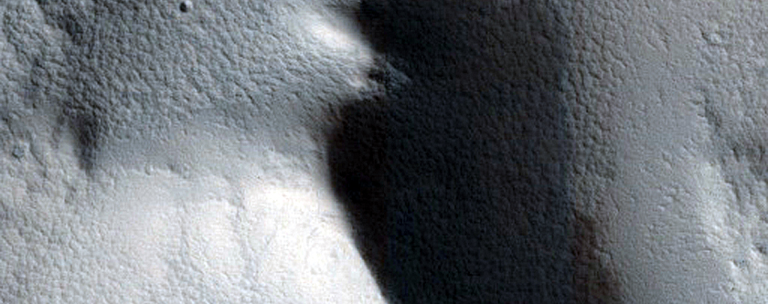 Fresh Crater in Tharsis Region

