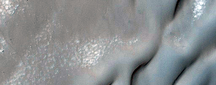 Monitor Defrosting South Mid-Latitude Dunes in MOC Image E05-00762
