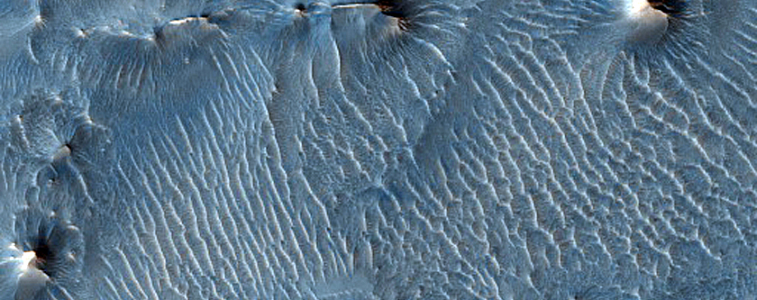 Mounds and Ridges in Aurorae Chaos

