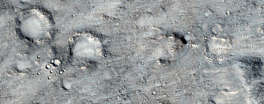 Streamlined Features in Amenthes Planum

