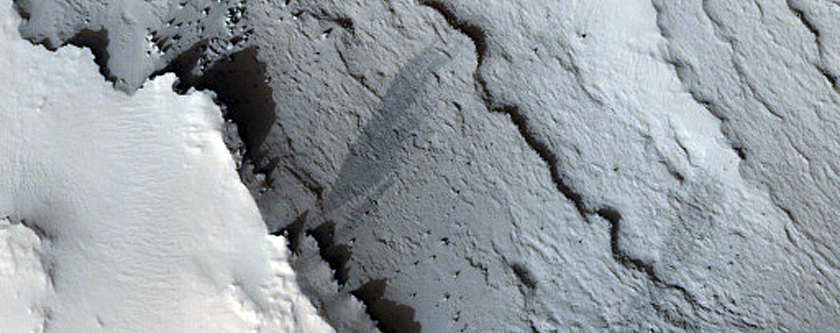 Pedestal Crater Layered Ejecta in Arabia Terra
