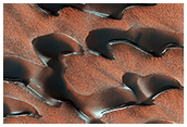 Poeira e Gelo no Polo Norte de Marte