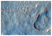 Interessanti creste sul fondo di un cratere nell