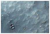 מכתש לדרום מקניון מלאס קזמה (Melas Chasma)