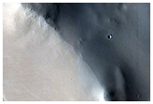 Erosion on Crater Floor in Arabia Terra
