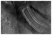 Dipping Layers in Valley in Northern Mid-Latitudes
