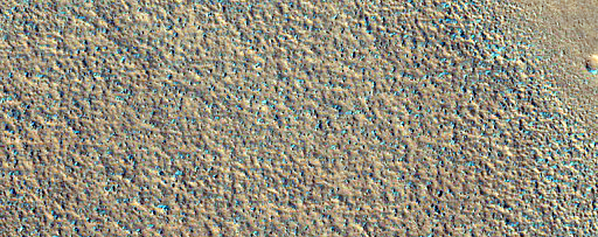 Material Contrast in Northern Plains
